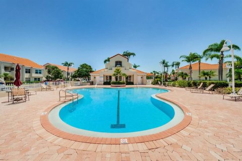 Adosado en alquiler en Saint Petersburg, Florida, 3 dormitorios, 122.63 m2 № 2143714 - foto 16