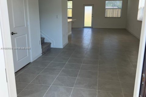 Снять в аренду виллу или дом в Майами, Флорида 4 спальни, 184.23м2, № 1986745 - фото 11