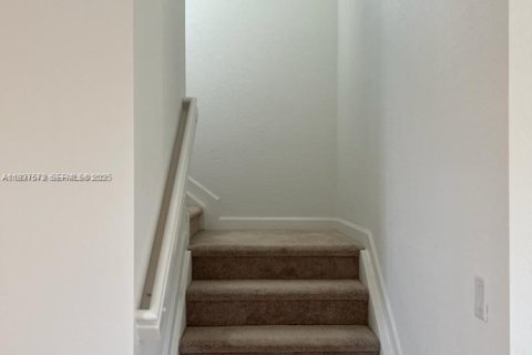 Снять в аренду виллу или дом в Майами, Флорида 4 спальни, 184.23м2, № 1986745 - фото 18