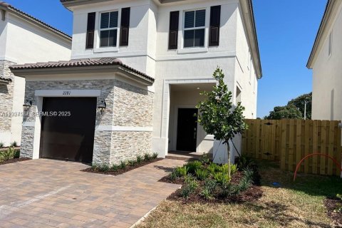 Снять в аренду виллу или дом в Майами, Флорида 4 спальни, 184.23м2, № 1986745 - фото 6