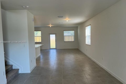 Снять в аренду виллу или дом в Майами, Флорида 4 спальни, 184.23м2, № 1986745 - фото 13