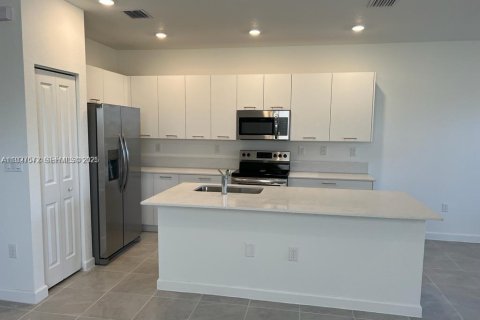 Снять в аренду виллу или дом в Майами, Флорида 4 спальни, 184.23м2, № 1986745 - фото 15