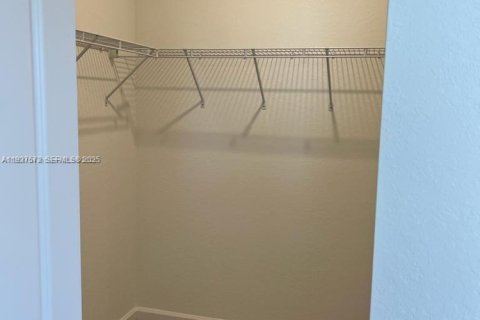 Снять в аренду виллу или дом в Майами, Флорида 4 спальни, 184.23м2, № 1986745 - фото 20