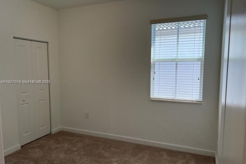 Снять в аренду виллу или дом в Майами, Флорида 4 спальни, 184.23м2, № 1986745 - фото 25