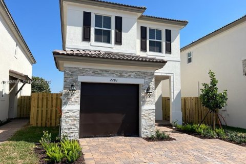 Снять в аренду виллу или дом в Майами, Флорида 4 спальни, 184.23м2, № 1986745 - фото 4