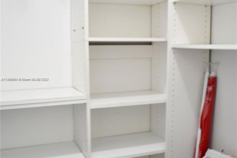 Copropriété à louer à Miami Beach, Floride: 51.1 m2 № 1857275 - photo 4
