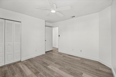 House in Sebastian, Florida 3 bedrooms, 117.43 sq.m. № 2422608 - photo 22