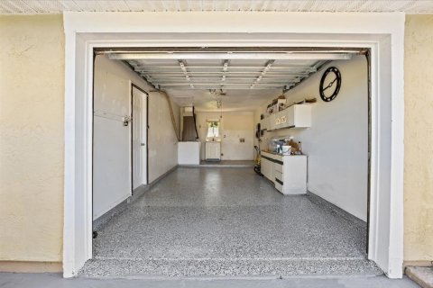 House in Sebastian, Florida 3 bedrooms, 117.43 sq.m. № 2422608 - photo 26