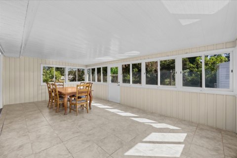 House in Sebastian, Florida 3 bedrooms, 117.43 sq.m. № 2422608 - photo 14