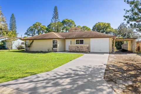 House in Sebastian, Florida 3 bedrooms, 117.43 sq.m. № 2422608 - photo 3