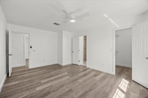 House in Sebastian, Florida 3 bedrooms, 117.43 sq.m. № 2422608 - photo 17