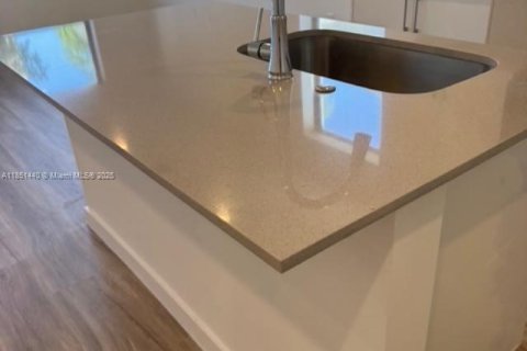 Casa en venta en Florida City, Florida, 4 dormitorios № 2037222 - foto 7