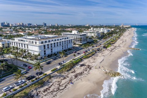 Condominio en alquiler en Palm Beach, Florida, 2 dormitorios, 159.42 m2 № 981865 - foto 1