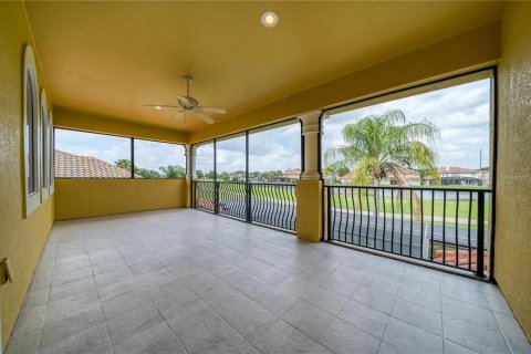 House in Davenport, Florida 5 bedrooms, 374.77 sq.m. № 1761974 - photo 28