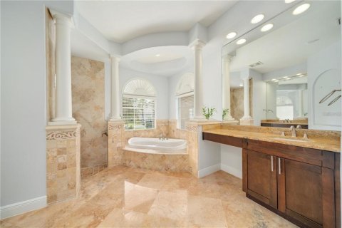 House in Davenport, Florida 5 bedrooms, 374.77 sq.m. № 1761974 - photo 22