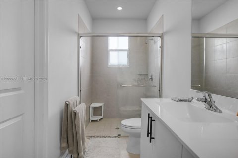 Villa ou maison à vendre à Miami, Floride: 3 chambres, 161.28 m2 № 2071325 - photo 17