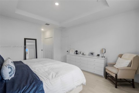 Villa ou maison à vendre à Miami, Floride: 3 chambres, 161.28 m2 № 2071325 - photo 15