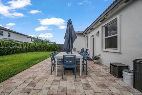 Villa ou maison à vendre à Miami, Floride: 3 chambres, 161.28 m2 № 2071325 - photo 26