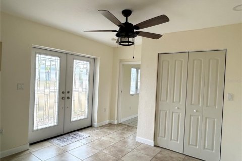 Villa ou maison à vendre à Port Charlotte, Floride: 3 chambres, 97.36 m2 № 2214640 - photo 6