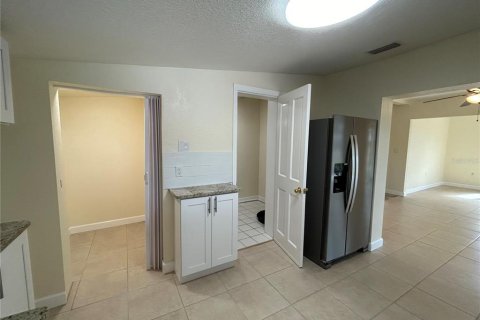 Villa ou maison à vendre à Port Charlotte, Floride: 3 chambres, 97.36 m2 № 2214640 - photo 29