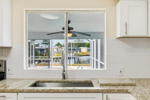 Villa ou maison à vendre à Port Charlotte, Floride: 3 chambres, 97.36 m2 № 2214640 - photo 27