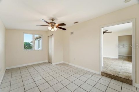 Villa ou maison à vendre à Port Charlotte, Floride: 3 chambres, 97.36 m2 № 2214640 - photo 11
