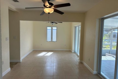 Villa ou maison à vendre à Port Charlotte, Floride: 3 chambres, 97.36 m2 № 2214640 - photo 17