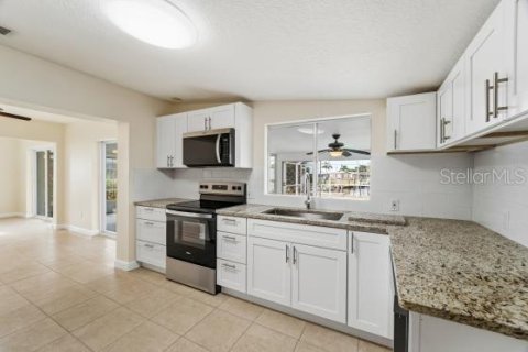Villa ou maison à vendre à Port Charlotte, Floride: 3 chambres, 97.36 m2 № 2214640 - photo 23
