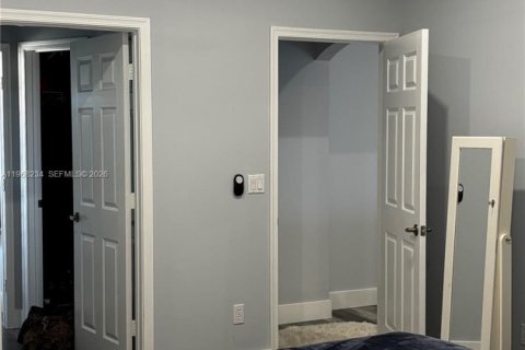 House in Port St. Lucie, Florida 2 bedrooms, 167.69 sq.m. № 2030336 - photo 22