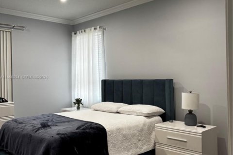 House in Port St. Lucie, Florida 2 bedrooms, 167.69 sq.m. № 2030336 - photo 21