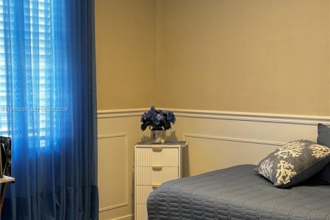 House in Port St. Lucie, Florida 2 bedrooms, 167.69 sq.m. № 2030336 - photo 25