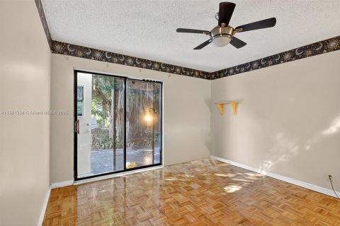 House in Greenacres, Florida 3 bedrooms, 105.91 sq.m. № 1951424 - photo 17