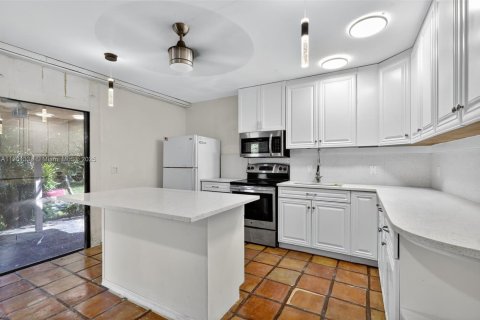 House in Greenacres, Florida 3 bedrooms, 105.91 sq.m. № 1951424 - photo 8