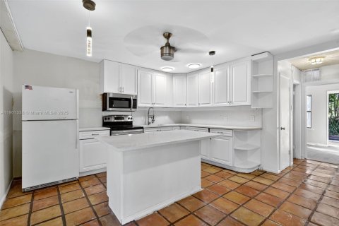 House in Greenacres, Florida 3 bedrooms, 105.91 sq.m. № 1951424 - photo 7