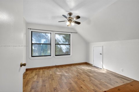 House in Greenacres, Florida 3 bedrooms, 105.91 sq.m. № 1951424 - photo 22