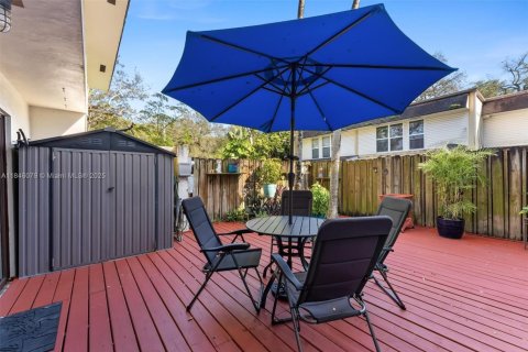 Купить таунхаус в Холливуд, Флорида 3 спальни, 157.93м2, № 1961450 - фото 25