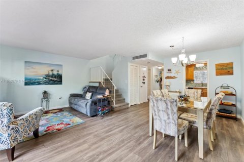 Купить таунхаус в Холливуд, Флорида 3 спальни, 157.93м2, № 1961450 - фото 16