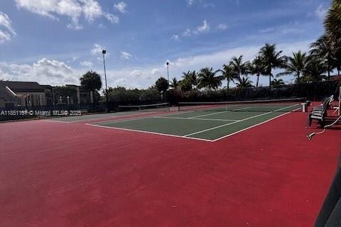 Condo in Miami, Florida, 1 bedroom  № 1854792 - photo 7