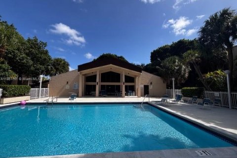 Condo in Miami, Florida, 1 bedroom  № 1854792 - photo 4