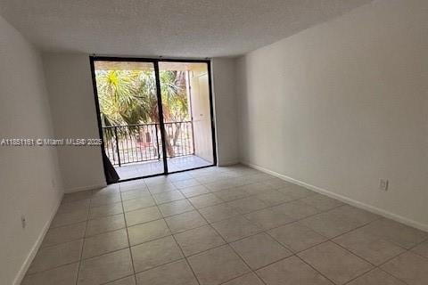 Condo in Miami, Florida, 1 bedroom  № 1854792 - photo 17