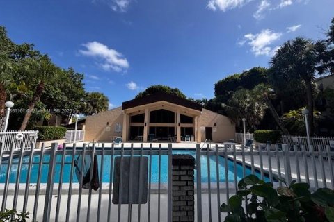 Condo in Miami, Florida, 1 bedroom  № 1854792 - photo 5