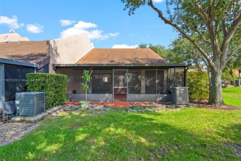 Купить виллу или дом в Санрайз, Флорида 2 спальни, 112.13м2, № 1963488 - фото 29