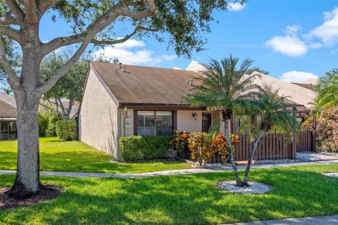 Купить виллу или дом в Санрайз, Флорида 2 спальни, 112.13м2, № 1963488 - фото 2