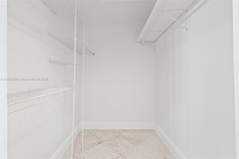 Купить виллу или дом в Санрайз, Флорида 2 спальни, 112.13м2, № 1963488 - фото 19