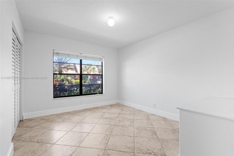 Купить виллу или дом в Санрайз, Флорида 2 спальни, 112.13м2, № 1963488 - фото 14