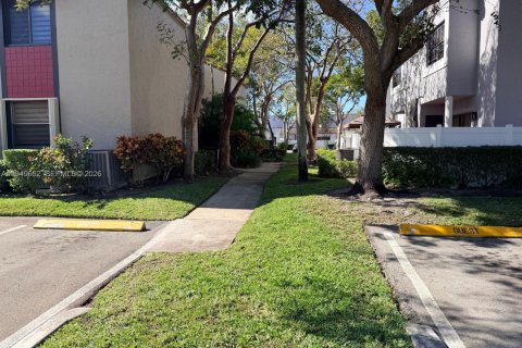 Снять в аренду кондоминиум в Пемброк-Пайнс, Флорида 2 спальни, 81.75м2, № 2005270 - фото 18