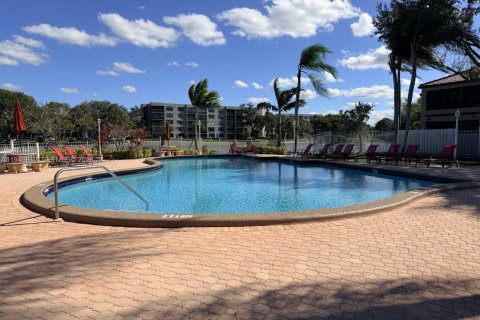 Снять в аренду кондоминиум в Пемброк-Пайнс, Флорида 2 спальни, 81.75м2, № 2005270 - фото 20