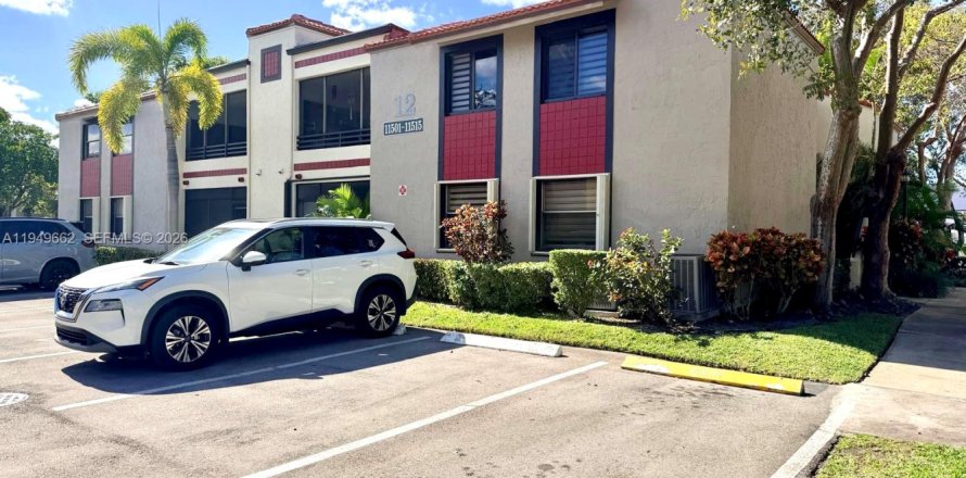 Кондоминиум с 2 спальнями в Пемброк-Пайнс, Флорида № 2005270