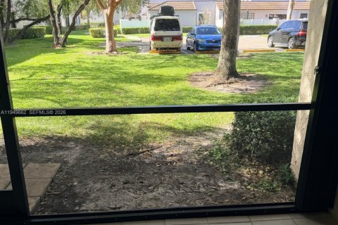 Снять в аренду кондоминиум в Пемброк-Пайнс, Флорида 2 спальни, 81.75м2, № 2005270 - фото 15