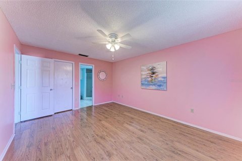 Купить кондоминиум в Сарасота, Флорида 6 комнат, 117.99м2, № 2238732 - фото 12